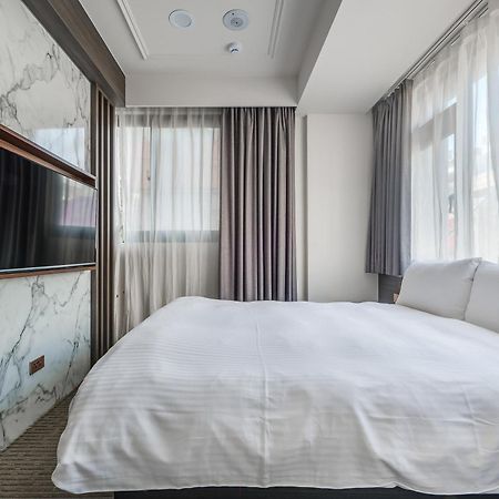 Dream Mansion Hotel Тайчжун Экстерьер фото