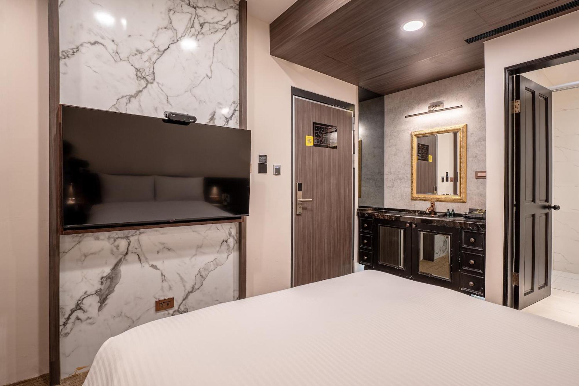 Dream Mansion Hotel Тайчжун Экстерьер фото
