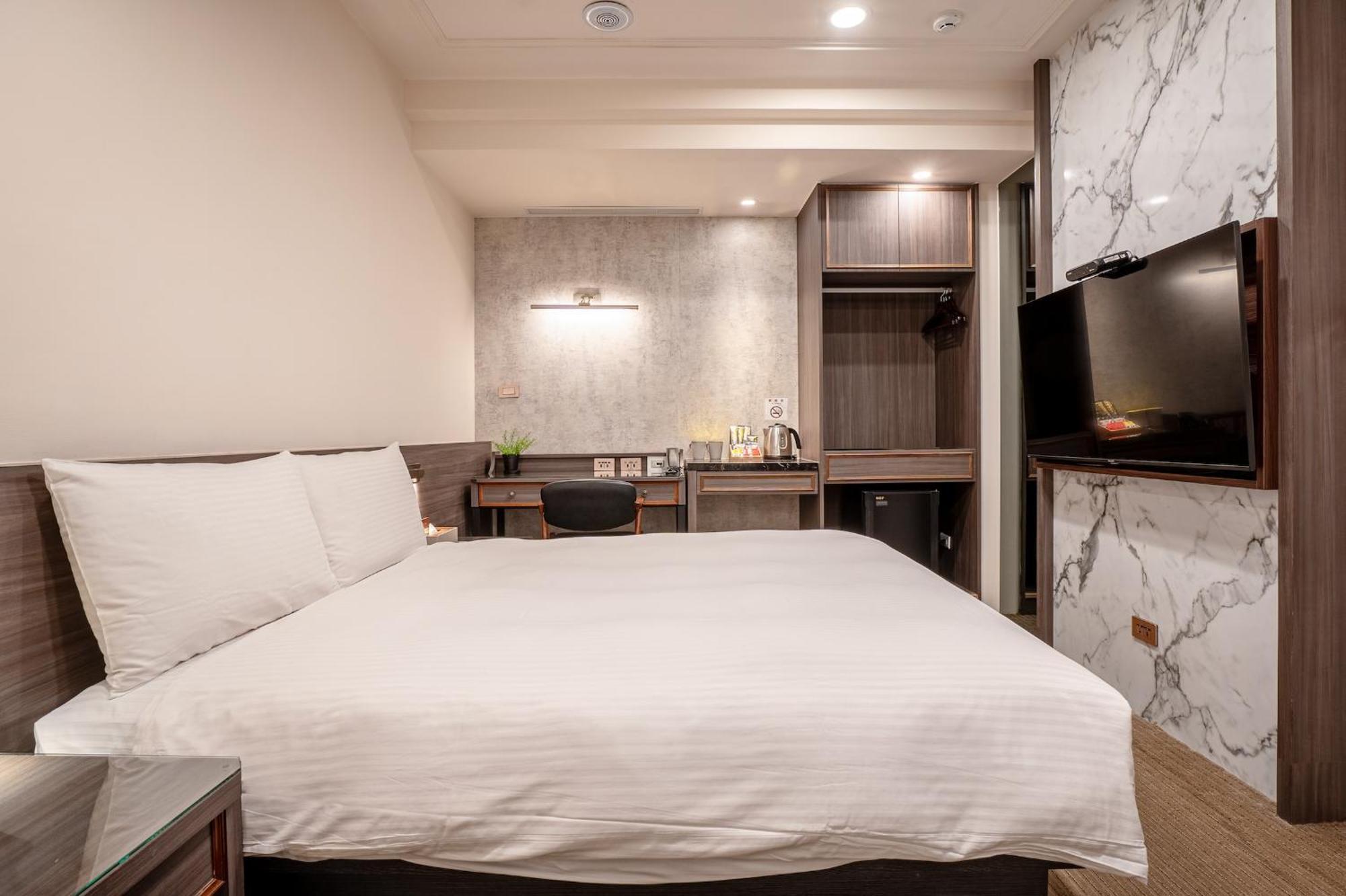 Dream Mansion Hotel Тайчжун Экстерьер фото