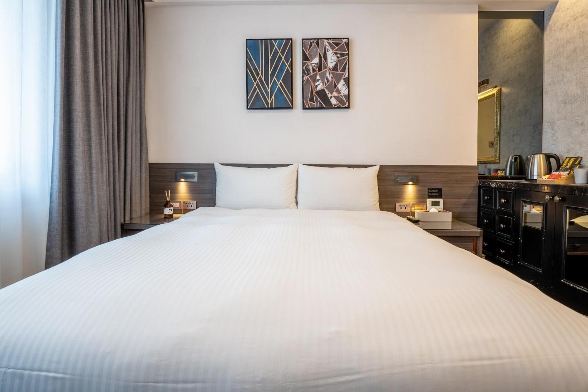 Dream Mansion Hotel Тайчжун Экстерьер фото