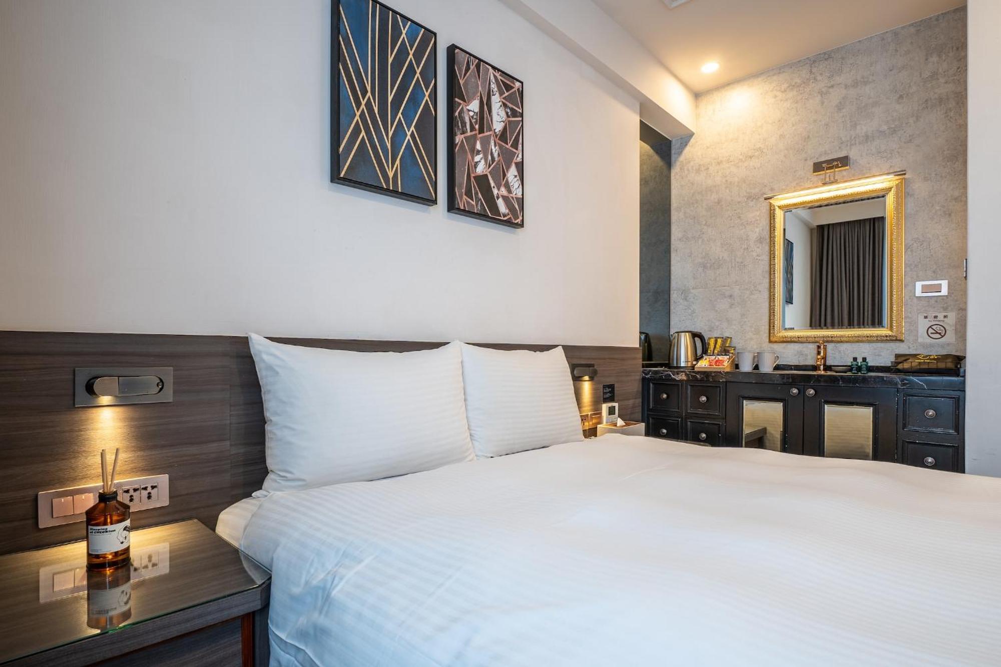 Dream Mansion Hotel Тайчжун Экстерьер фото