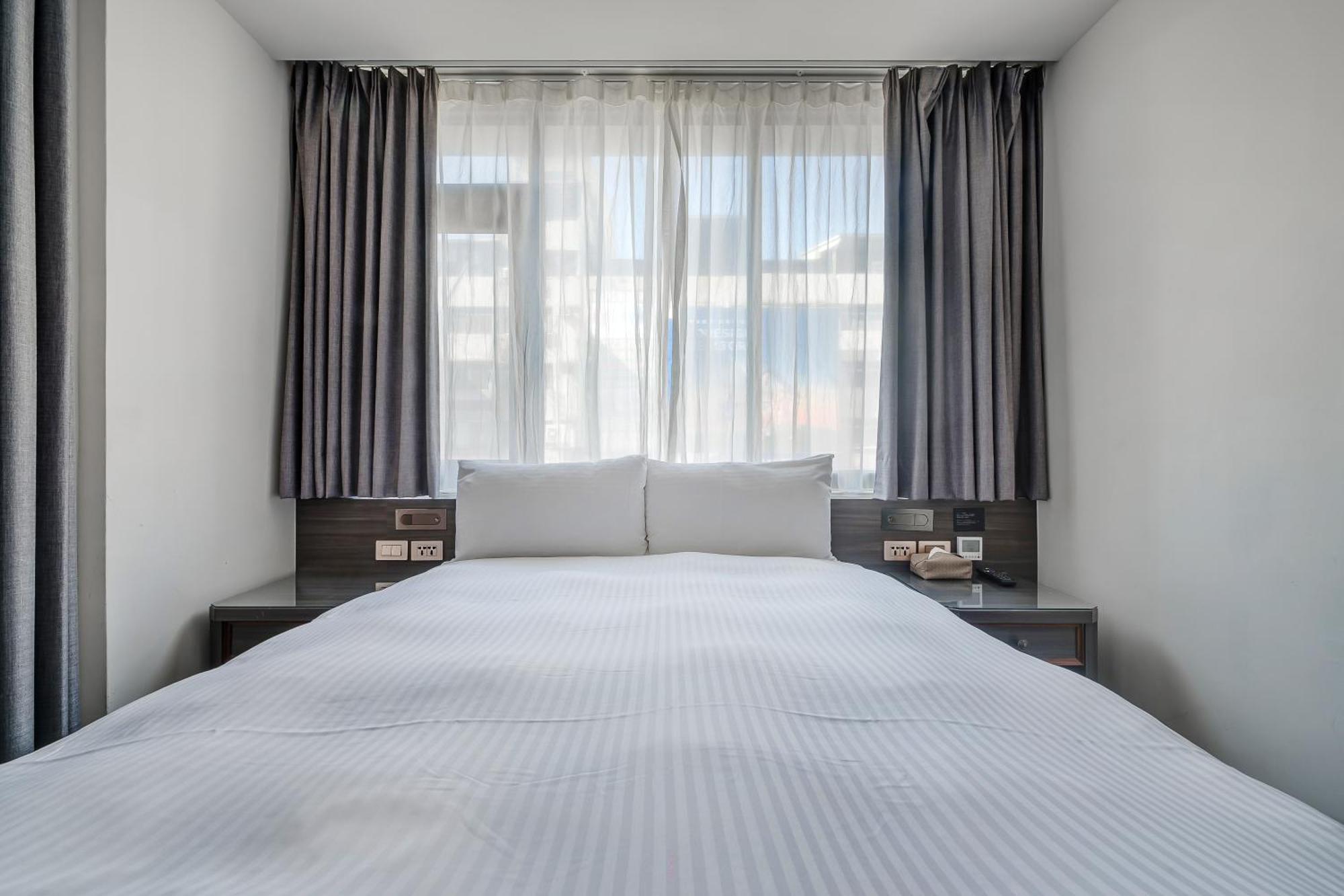 Dream Mansion Hotel Тайчжун Экстерьер фото