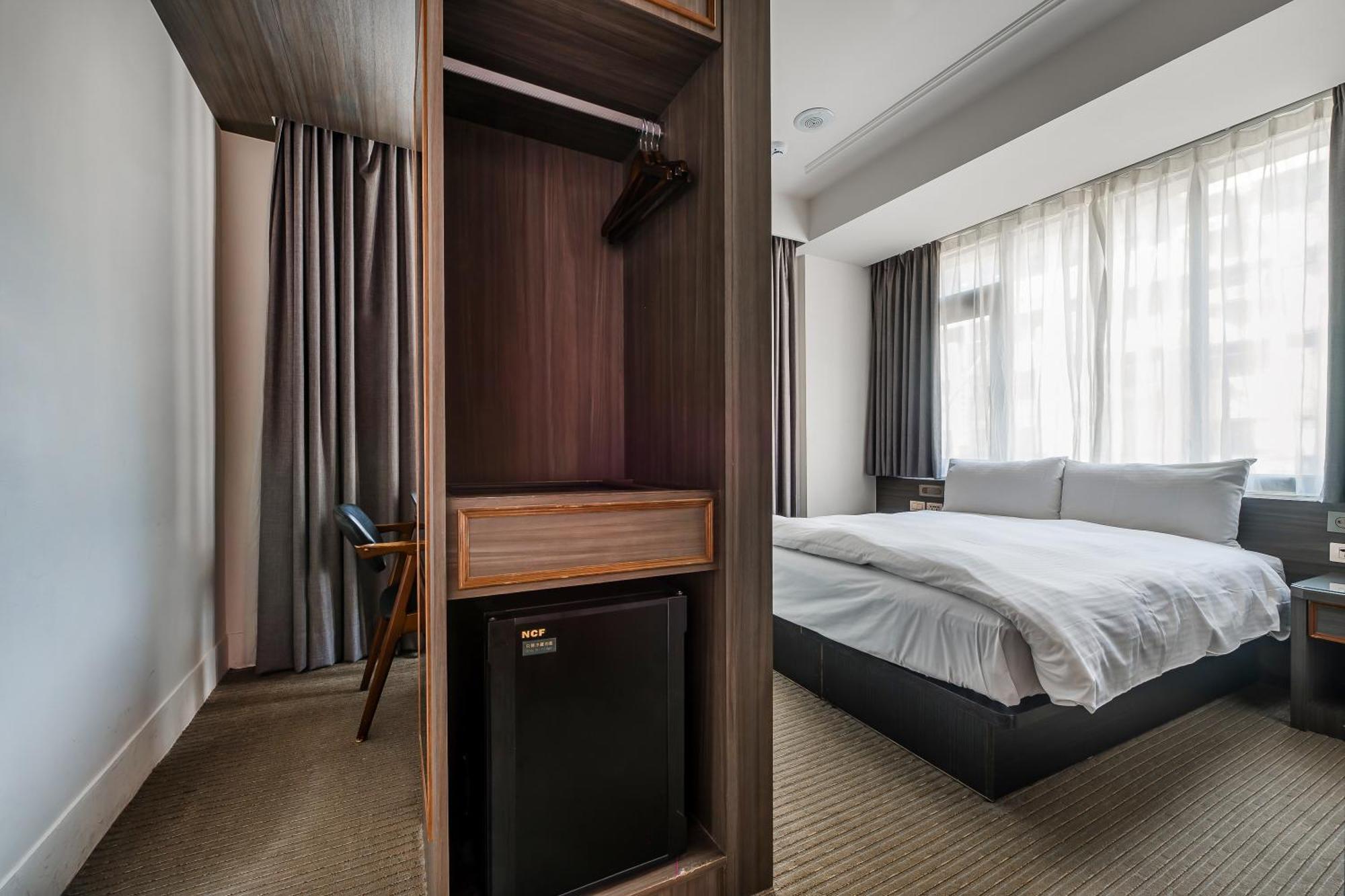 Dream Mansion Hotel Тайчжун Экстерьер фото