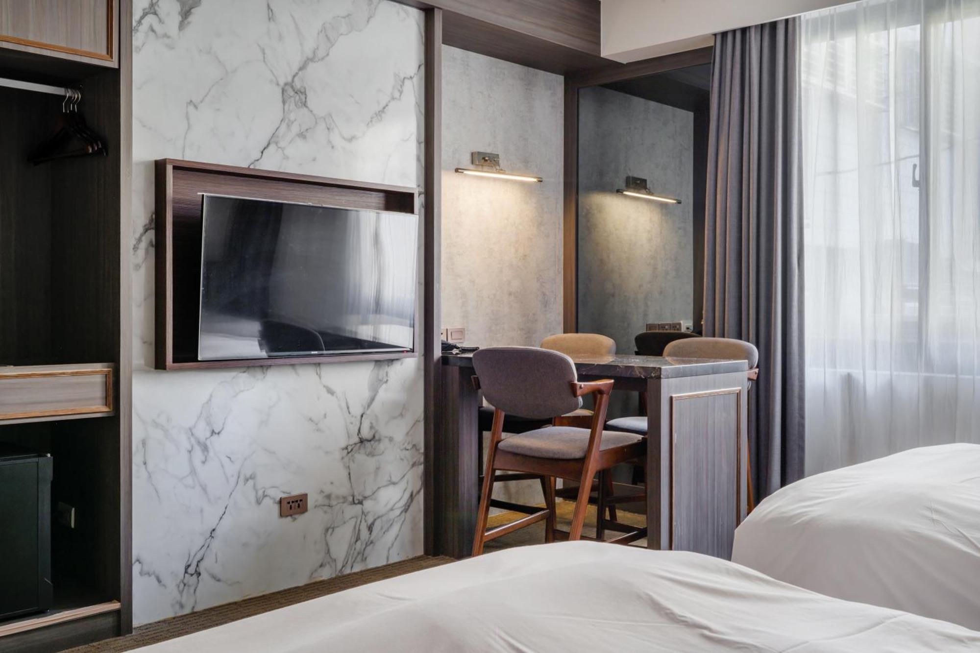 Dream Mansion Hotel Тайчжун Экстерьер фото