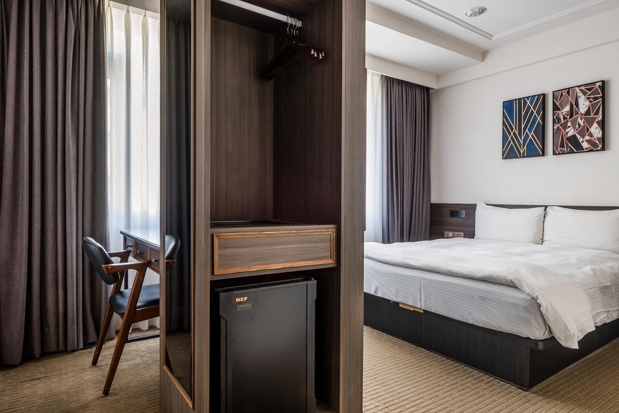 Dream Mansion Hotel Тайчжун Экстерьер фото