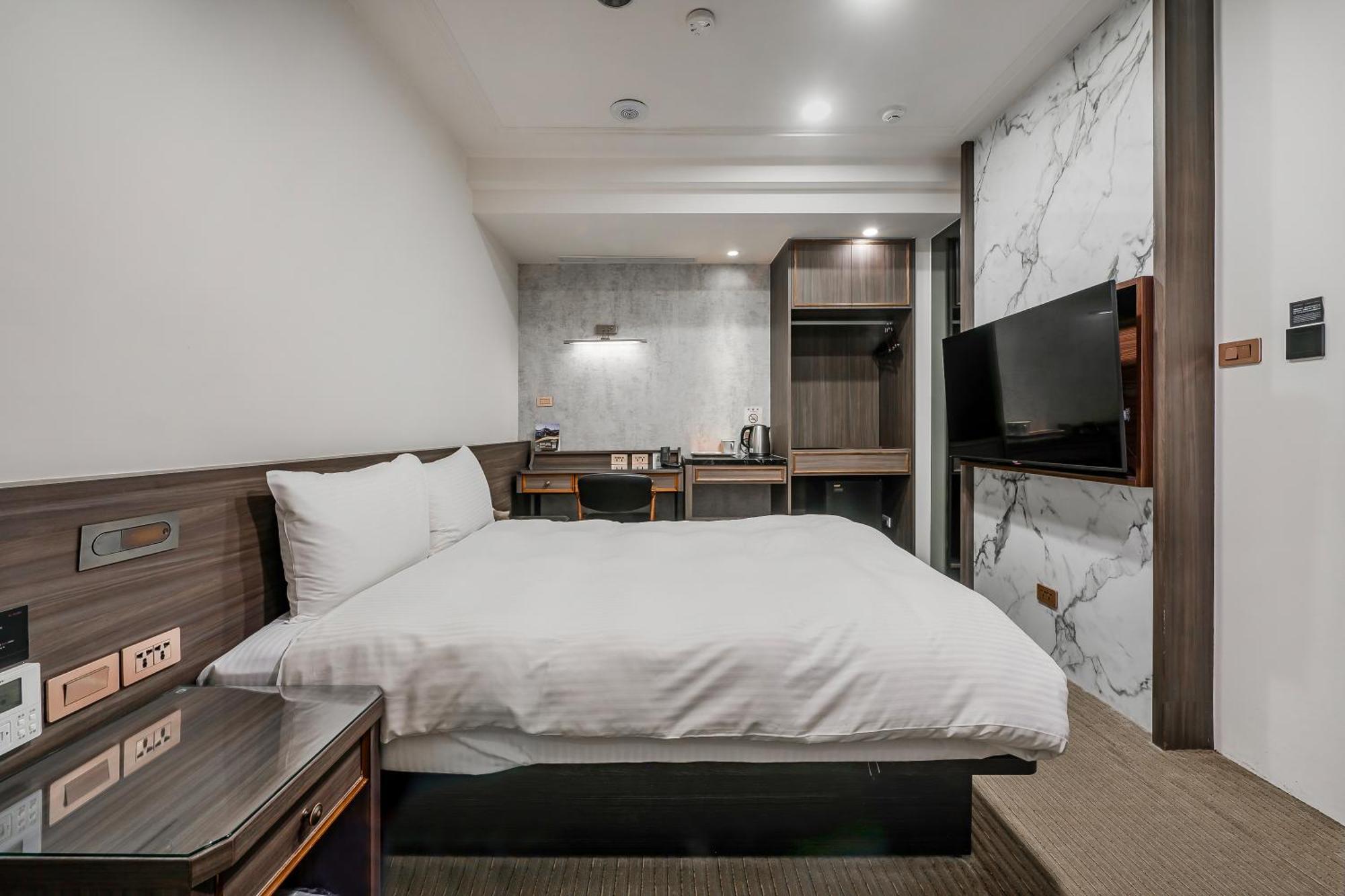 Dream Mansion Hotel Тайчжун Экстерьер фото