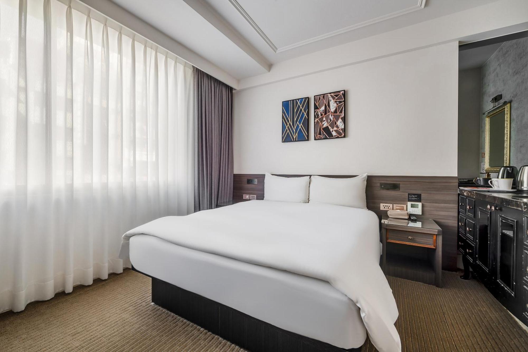 Dream Mansion Hotel Тайчжун Экстерьер фото